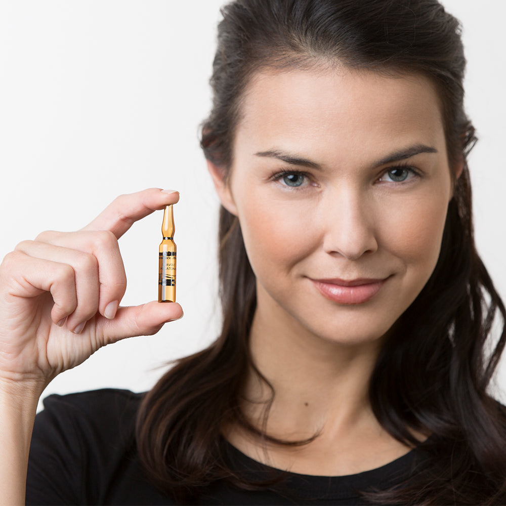 ISDIN Isdinceutics Flavo-C Melatonin Serum Ampoules 10 ampoules | Overnight Antioxidant Recovery – product photo